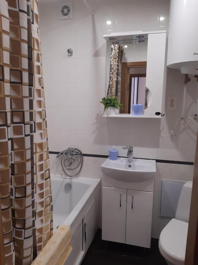 Ferienwohnung Однокімнатна Schepetiwka Exterior foto
