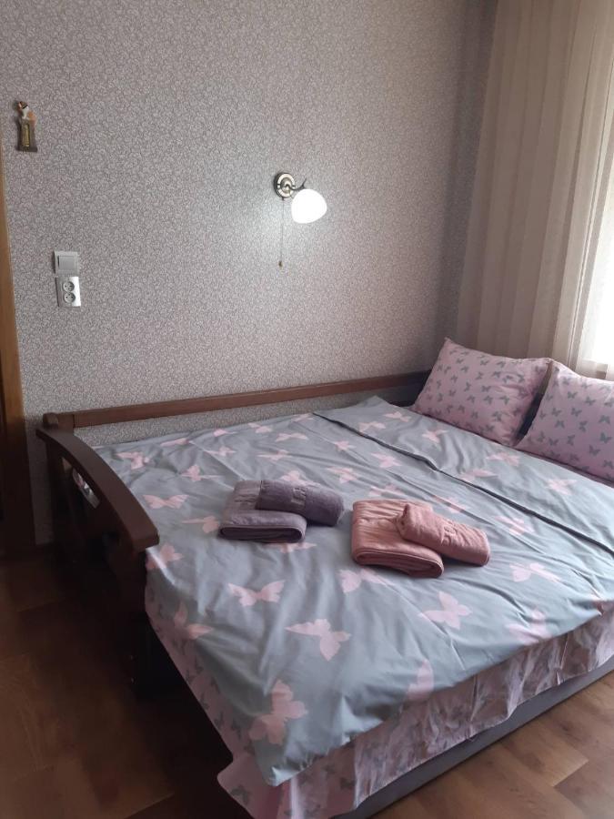 Ferienwohnung Однокімнатна Schepetiwka Exterior foto